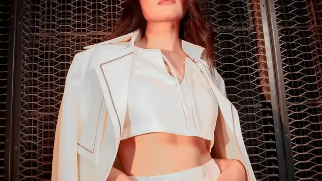करण जौहर और गुनीत मोंगा की अगली फिल्म ग्यारह ग्यारह में Kritika Kamra एक पुलिसकर्मी की भूमिका निभाएंगी