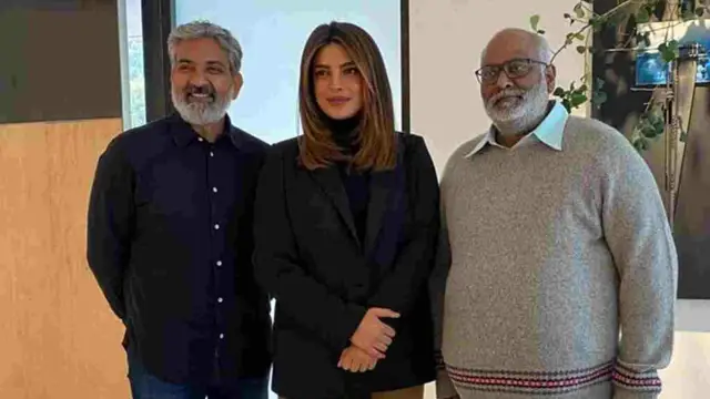 प्रियंका चोपड़ा, एसएस राजमौली के साथ RRR की स्क्रीनिंग में हुईं शामिल, सोशल मीडिया पर साझा की तस्वीरें