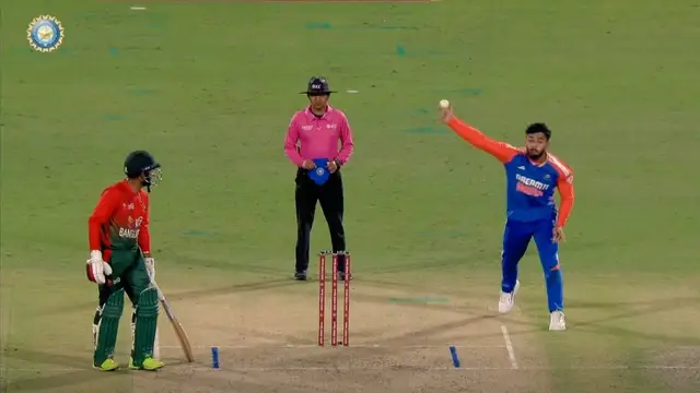 रियान पराग के अजीबोगरीब बॉलिंग एक्शन पर बवाल, हीरो बनने के चक्कर में भारतीय खिलाड़ी ने पूरी टीम को दिला दी सजा, Video
