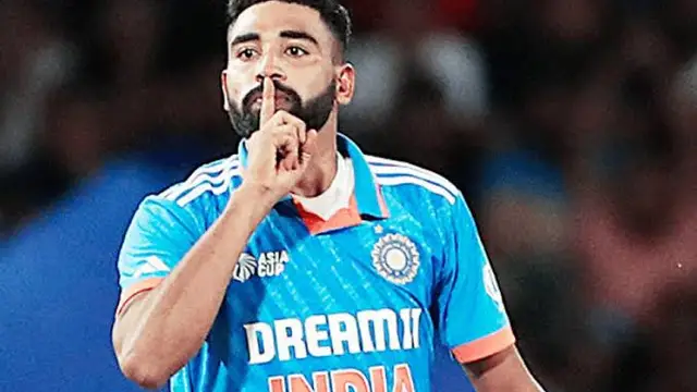 ‘मेरी इंग्लिश खत्म हो गई’, मोहम्मद सिराज ने बीच में छोड़ा इंटरव्यू, अक्षर पटेल ने खोल दी तेज गेंदबाज की पोल, देखिए मजेदार Video