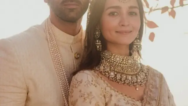 आलिया भट्ट ने इस वजह से अपनी शादी में नहीं पहना था लहंगा, क्यों दी थी साड़ी पहनने को तवाज्जा ?