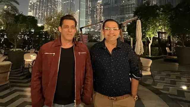Success Story: कभी झुग्‍गी बस्‍ती में रहकर सड़क पर बेचीं किताबें, आज खड़ा किया हैं दुबई में करोड़ों का कारोबारी साम्राज्‍य!