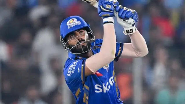 IPL Auction: कौन है Naman Dhir जिसके लिए MI ने RR से लड़ी लड़ाई, चुकानी पड़ी 17 गुना ज्यादा कीमत