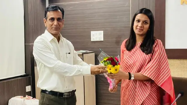 IAS Success Story: कम उम्र में ही शिवानी बनीं UPSC टॉपर, ये दी तैयारी करने वाले कैंडिडेट्स को सलाह