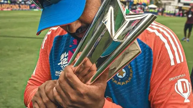 Team India Arrival: दिल्ली उतरते ही टीम इंडिया का जोरदार जश्न, रोहित ने किया भांगड़ा, कोहली-पंत ने भी की मस्ती