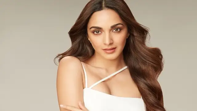 कियारा आडवाणी से मिलने के लिए फैन ने कर दी थी सारी हदें पार, इंटरव्यू में बताया क्या हुआ था कियारा के साथ