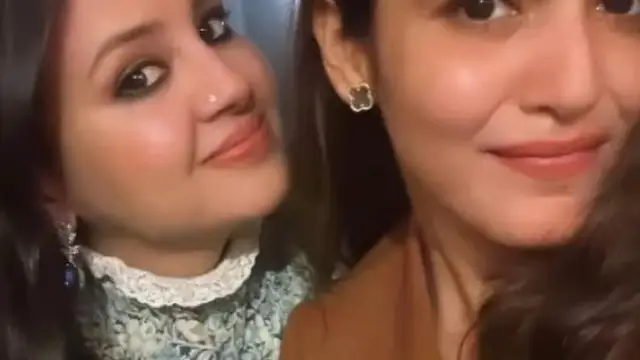 दिवाली पार्टी से साक्षी धोनी ने शेयर की MS Dhoni के साथ तस्वीर, कहीं हुई तारीफ तो कहीं हुई ट्रोल
