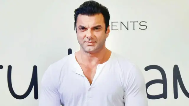 Sohail Khan ने दिखाई दरियादिली, एक्सीडेंट में जख्मी महिला की मदद करते आए नजर