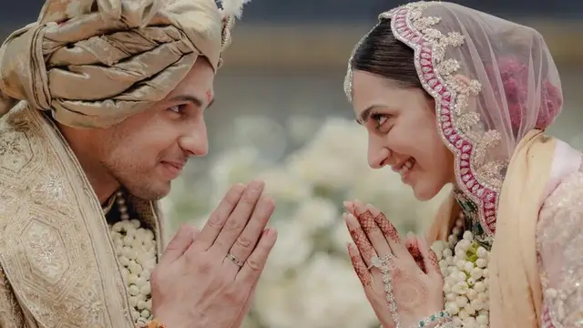 Sidharth-Kiara Wedding: कियारा-सिद्धार्थ की शादी की पहली तस्वीर आई सामने, पिंक लहंगे में सुंदर दिखीं दुल्हन
