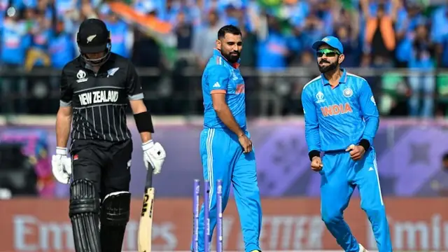 IND vs AUS: अभी नहीं तो कभी नहीं…मोहम्मद शमी के लिए बॉर्डर पार से उठी आवाज, वापसी पर फंसा पेंच