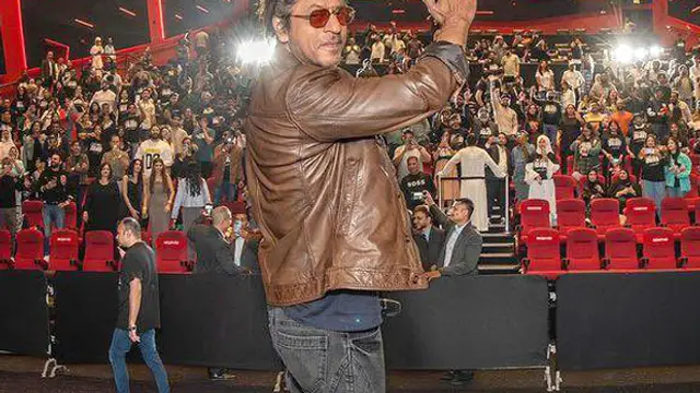 Dunki in Dubai: दुबई में गूंजा डंकी का डंका, शाहरुख खान ने बताया अब तक की ‘बेस्ट फिल्म’, कहा – ‘ये प्यार की कहानी है…’
