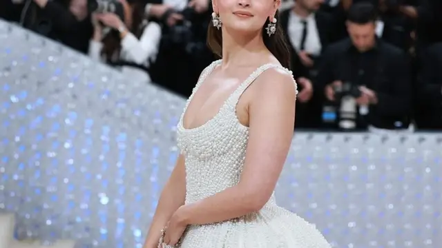 Met Gala 2023: आलिया ने पहना 1 लाख मोतियों से बना गाउन, खूबसूरती पर हर कोई हुआ कायल