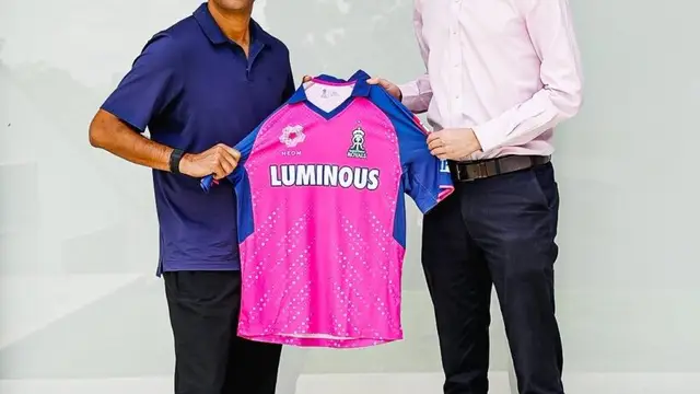 IPL 2025: द्रविड़ के आते ही राजस्थान रॉयल्स ने बना लिया है गेम प्लान, कुमार संगकारा ने दिया संकेत