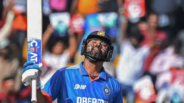 Rohit Sharma :’रवि शास्त्री ने मेरा टेस्ट करियर…’, बांग्लादेश के खिलाफ टेस्ट सीरीज के बाद रोहित शर्मा ने भारत के पूर्व हेड कोच पर किया विस्फोटक खुलासा
