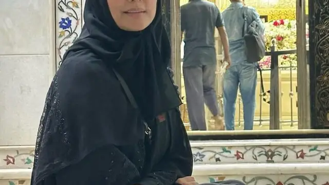 बुर्का पहने Hina Khan ने माहिम दरगाह में पढ़ी नमाज, ‘नानी’ को किया याद, शेयर किया दिल छू लेने वाला किस्सा