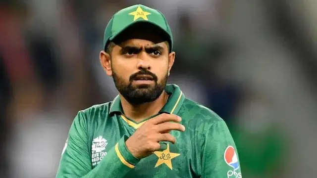 Babar Azam Fail: बाबर आजम ने तोड़ी खराब बल्लेबाजी की सारी हदें, लगातार 16वीं बार हुए फेल, 2 टेस्ट खेलने वाले खिलाड़ी ने सिखाया सबक