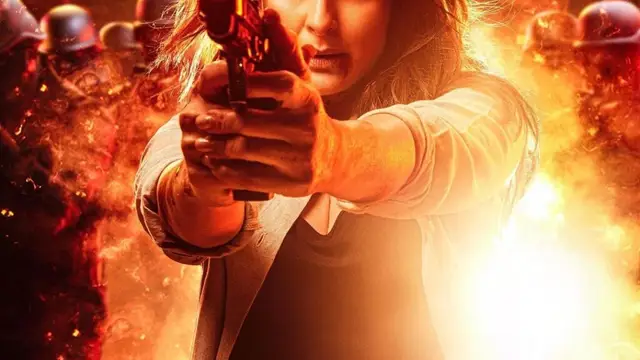 Singham Again: ‘हाथों में बंदूक और घाव से भरा बेखौफ चेहरा’, सिंघम अगेन से सामने आया करीना का दमदार लुक