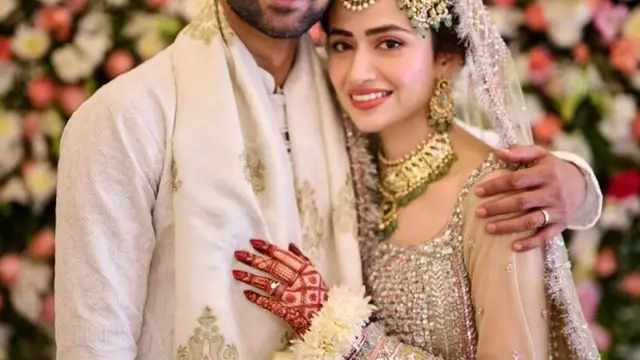 Sania Mirza से तलाक के रूमर्स के बीच Shoaib Malik ने पाकिस्तानी एक्ट्रेस Sana Javed से रचाई दूसरी शादी, निकाह सेरेमनी की पहली तस्वीरें आईं सामने