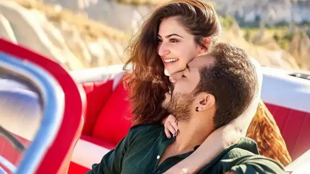 ‘दृश्यम 2’ डायरेक्ट <strong>Abhishek Pathak</strong> अपनी गर्लफ्रेंड <strong>Shivaleeka Oberoi</strong> से जल्द करेंगे शादी