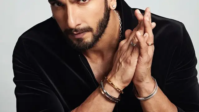 Ranveer Singh की तरह इन सितारों ने भी अपने पैर पर मारी कुल्हाड़ी! ब्लॉकबस्टर फिल्म का हिस्सा बनने से चूके