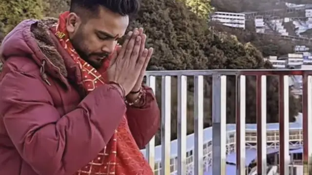 फेमस यूट्यूबर Elvish Yadav ने वैष्णो मां के किए दर्शन, इस अलग अंदाज में आए नजर