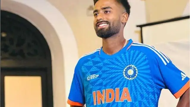 Axar Patel: ‘कमाल हो गया’, अक्षर पटेल को पवेलियन भेजने के लिए बाउंड्री पर जब सुपरमैन बने मानव सुथार, वीडियो हुआ वायरल