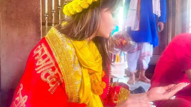 Breaking: उर्वशी रौतेला पर चढ़ा भक्ति का खुमार, नए साल से पहले माता कामाख्या देवी के मंदिर में लिया आशीर्वाद, देखें तस्वीरें