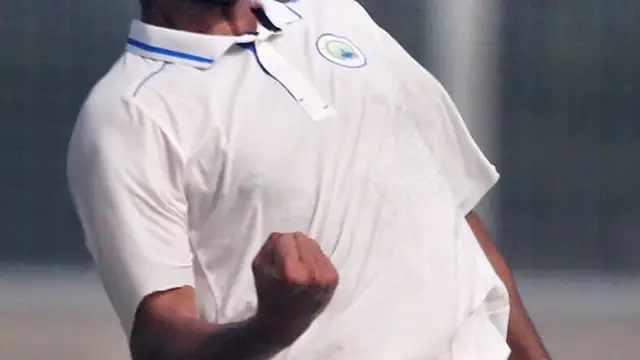 IPL 2025 Mega Auction: मेगा ऑक्शन से पहले 23 साल के गेंदबाज का करिश्मा, 10 विकेट चटकाकर रच दिया इतिहास