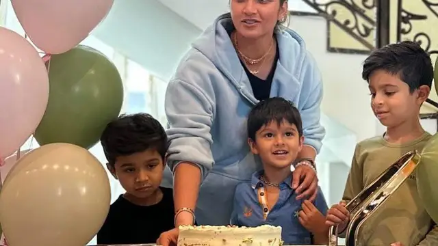 Sania Mirza की जीत के जश्न के बाद, फैमिली ने दिया सरप्राइज़