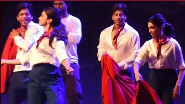 Jawan Movie: फिल्म जवान के गाने की फोटो हुई लीक, ब्लैड एंड व्हाइट ड्रेस में ठुमके लगाते दिखे शाहरुख और दीपिका