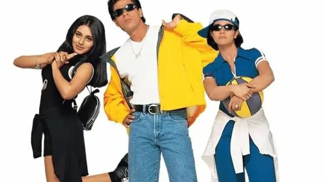 मुंबई में Kuch Kuch Hota hai की स्क्रीनिंग के दौरान शाहरुख खान, रानी मुखर्जी-करण जौहर अचानक पहुंचे; फैंस हुए एक्साइटेड