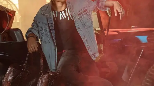 पहली बार बेटी सुहाना के साथ शाहरुख खान ने करवाया Photoshoot, बाप-बेटी ने आर्यन की यूं कर डाली मदद