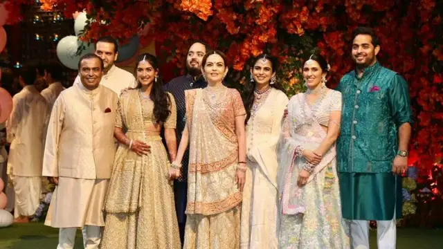 Breaking: अबांनी परिवार की शादी में रंग जमाएंगे रणबीर कपूर और आलिया भट्ट? स्टेज पर होगी शानदार डांस परफॉर्मेंस!