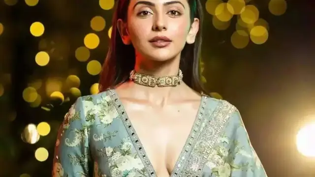 -15 डिग्री के तापमान में इस एक्ट्रेस ने 2 पीस पहन बर्फीले पानी में लगाईं डुबकी, Video देख काँप जाएगी रूह